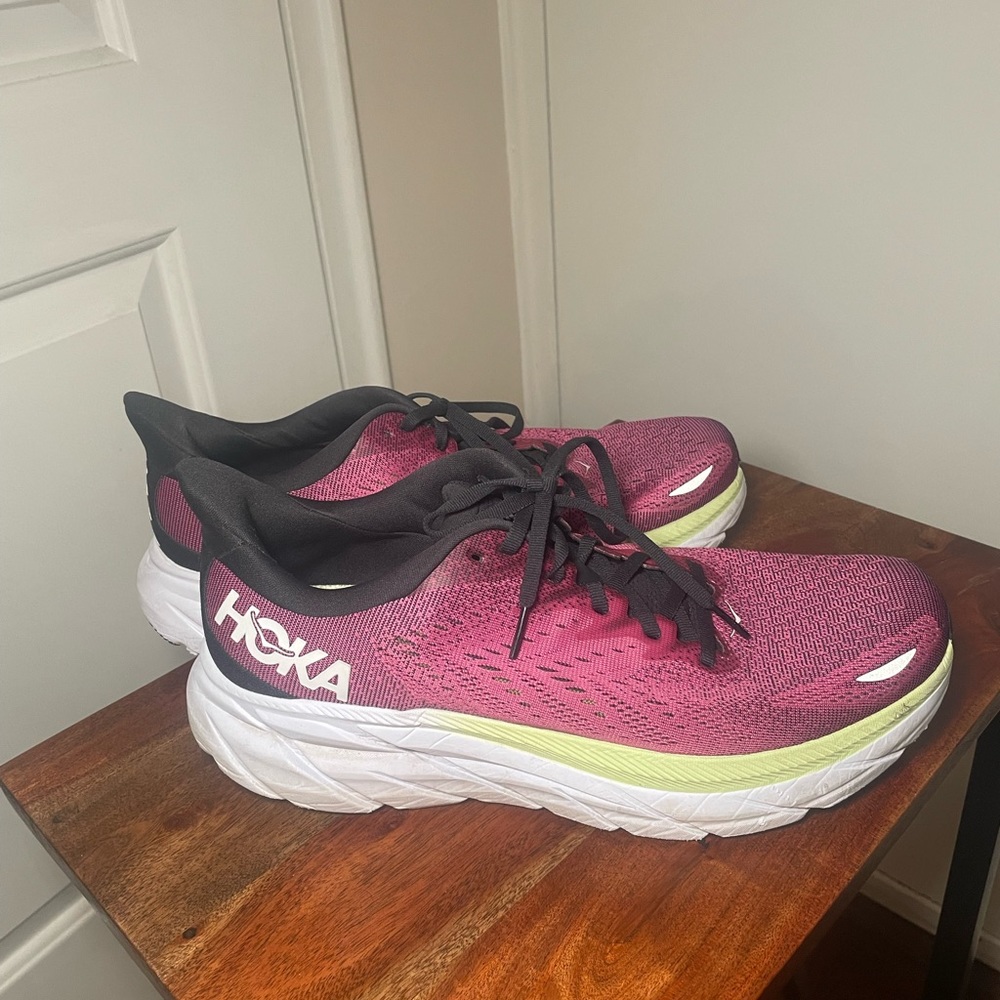 HOKA One One Clifton 8 - Women's Running Shoes